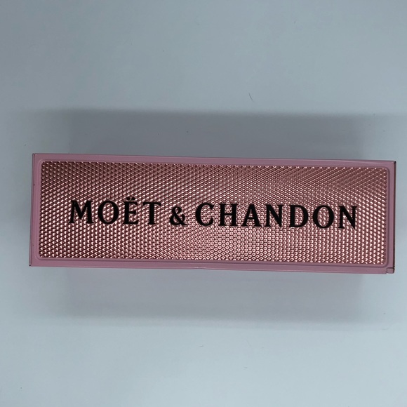 ‼️SALE‼️. MOET & CHANDON ‘Unique’ Collectible Champagne Case - Picture 2 of 13